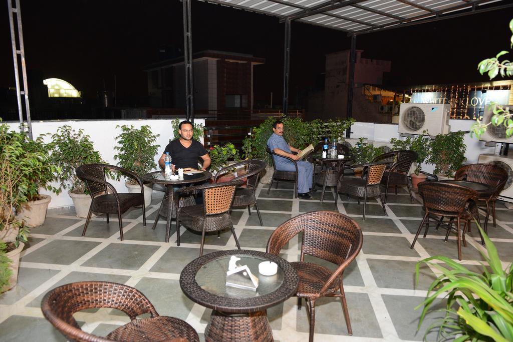 Hotel Cabana @ Pahar Ganj Ню Делхи Екстериор снимка