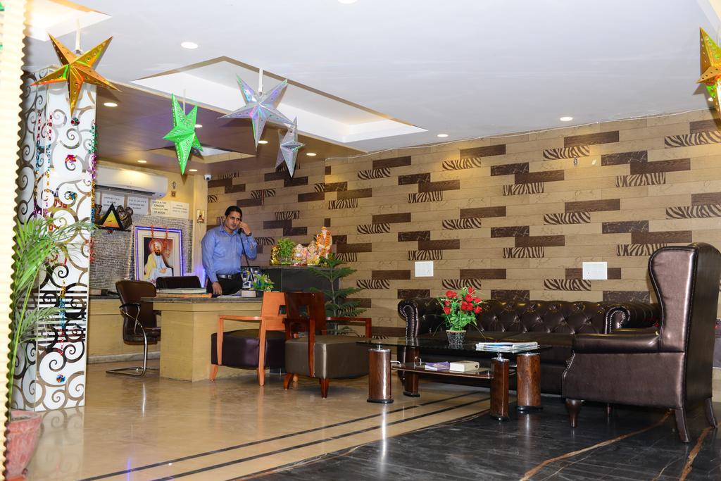 Hotel Cabana @ Pahar Ganj Ню Делхи Екстериор снимка