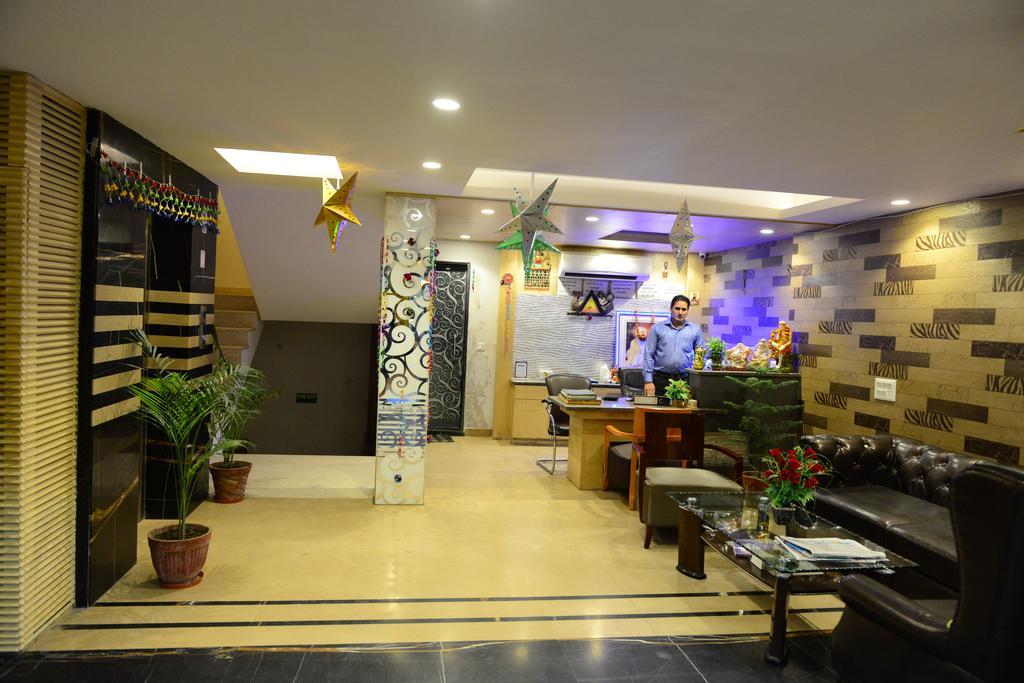 Hotel Cabana @ Pahar Ganj Ню Делхи Екстериор снимка