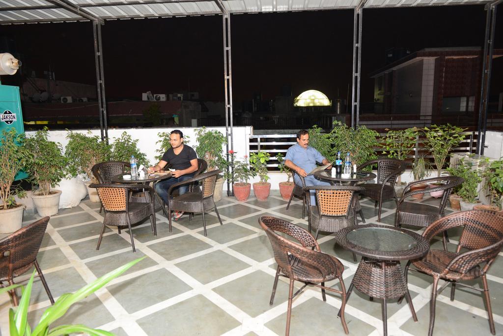 Hotel Cabana @ Pahar Ganj Ню Делхи Екстериор снимка