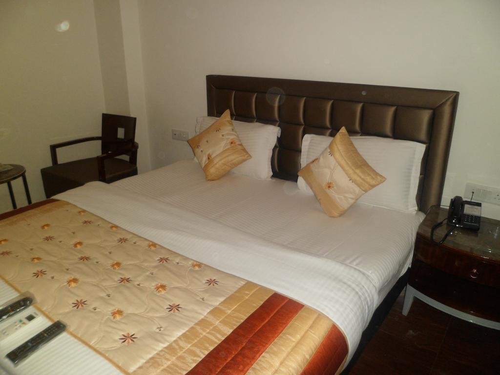Hotel Cabana @ Pahar Ganj Ню Делхи Екстериор снимка